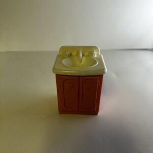 Vintage Fisher Price Loving Family DollHouse 1993 Bathroom Pink Sink Vanity 0014